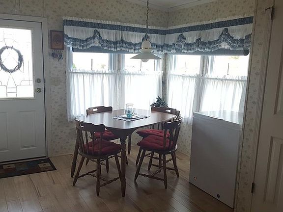 2nd image of 26053 Lighthouse Ln