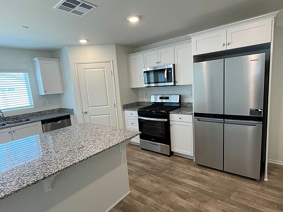 3rd image of 30644 Malibu Dr