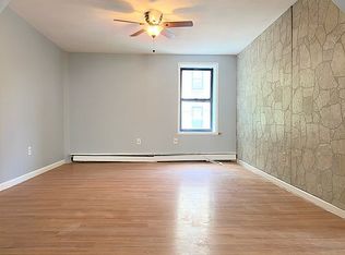 629 Glenmore Ave #2R, Brooklyn, NY 11207