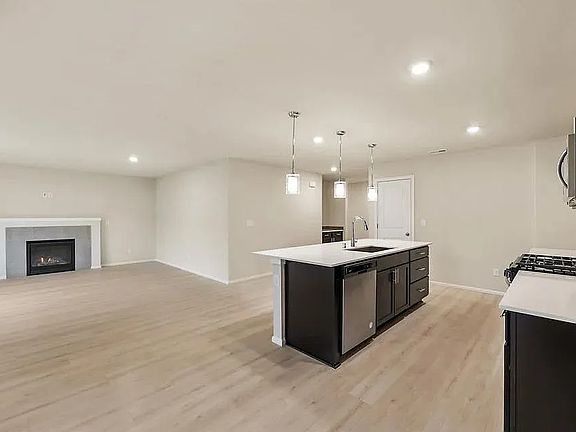 3rd image of 2629 Leaning Oak Pl SE