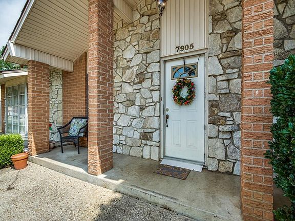 2nd image of 7905 Donegal Ln