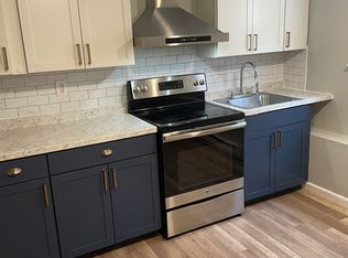 20 Kathryn Ln APT 3, Holliston, MA 01746