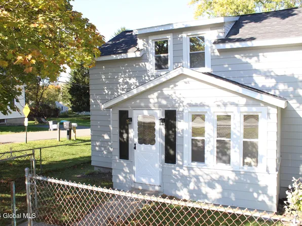 143 New Turnpike Road, Troy, NY 12182