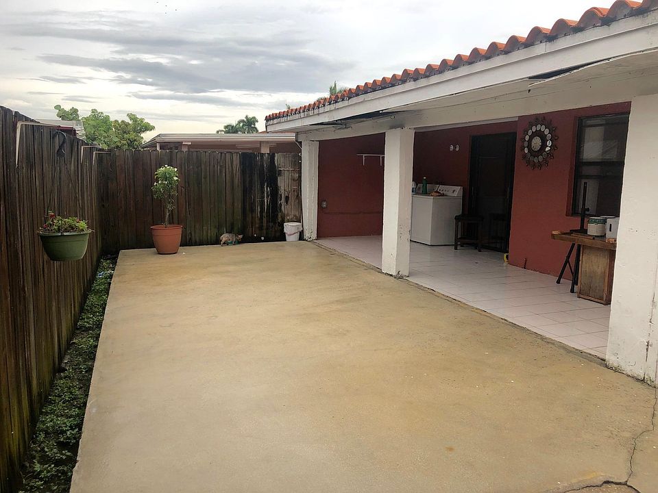2nd image of 8724 NW 116th Ter