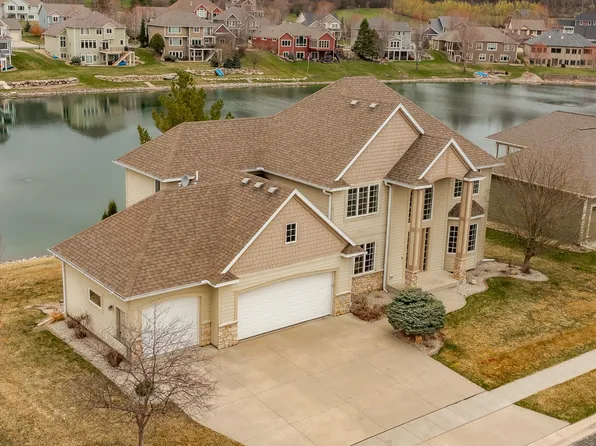 4066 Autumn Lake Ct SW, Rochester, MN 55902