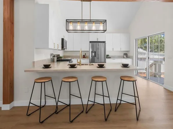 863 English Holly Ln, San Marcos, CA 92078