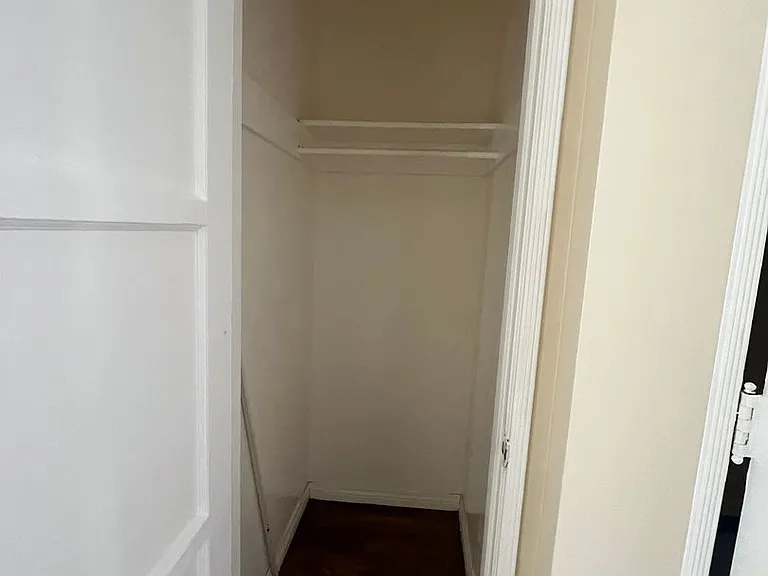 5223 E Carson St — Photo 5