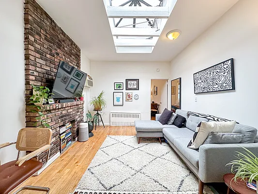 Rented by Compass | media 11