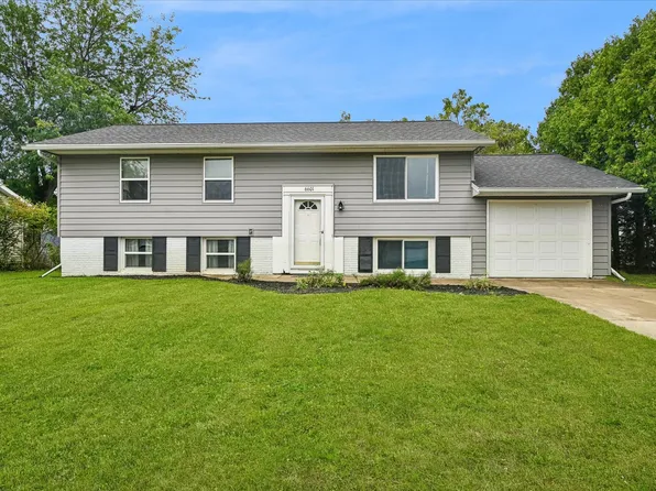 6601 Arbor Ln NE, Cedar Rapids, IA 52402