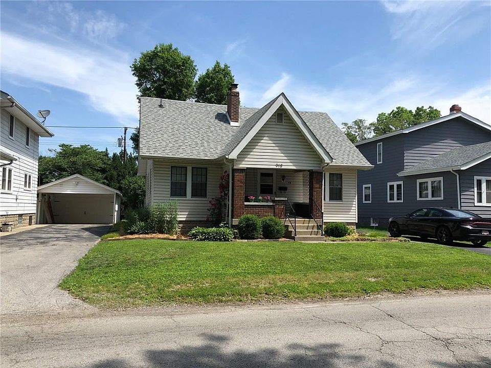 2nd image of 918 E Mills Ave