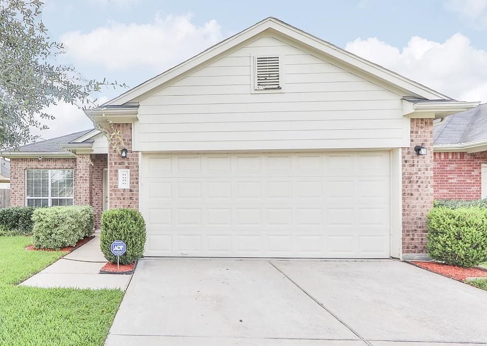 1st image of 8606 Doskocil Dr