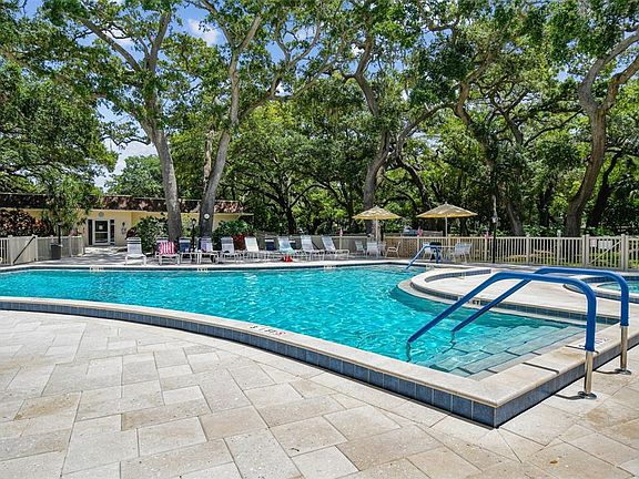 4th image of 865 Virginia Ct APT 108