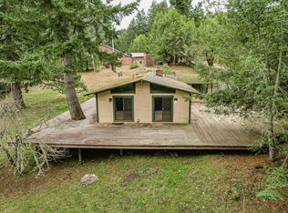 7646 Kneeland Rd, Kneeland, CA 95549