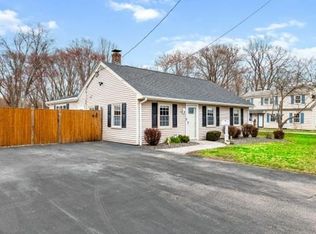 73 Acorn St, Braintree, MA 02184