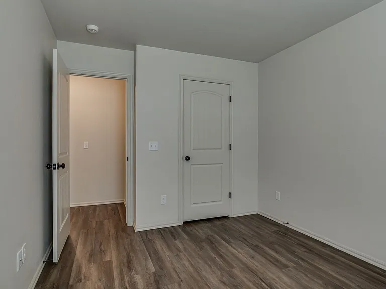 412 Chalk Hill Ct — Photo 30