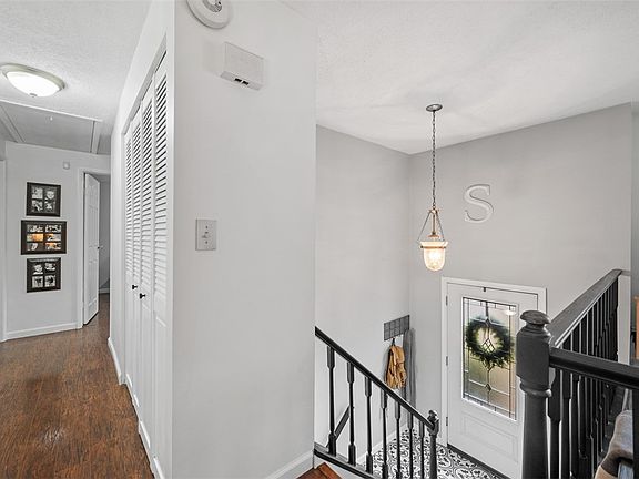 5th image of 812 Wood Hollow Dr