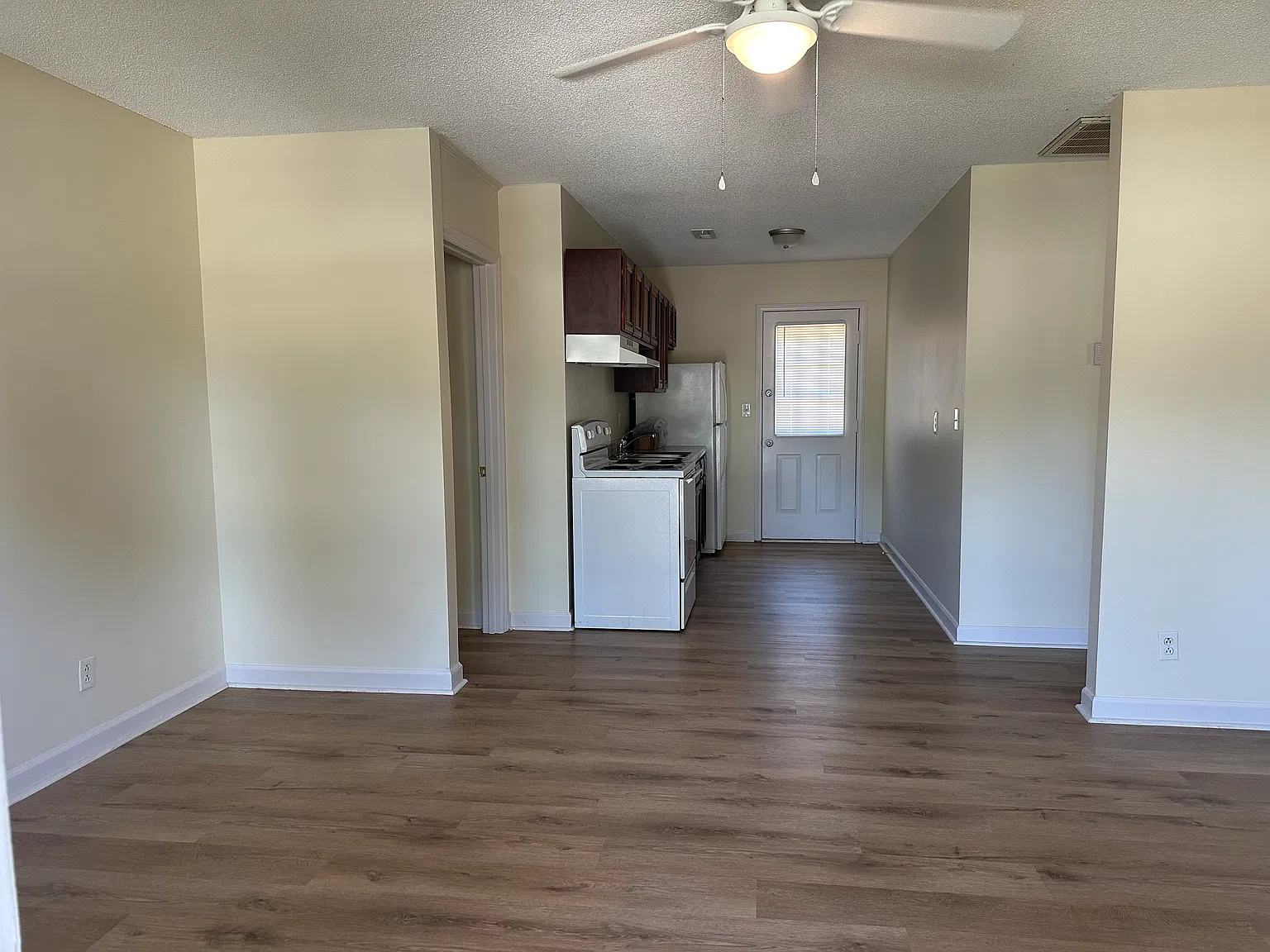 Merrilu Ln, Kernersville — Photo 1
