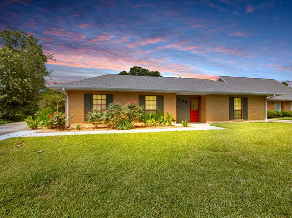 (undisclosed Address)