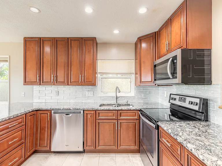 10 Cormorant Ct — Photo 4