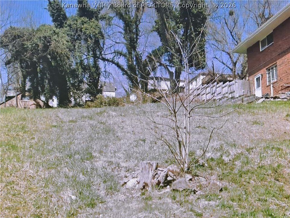 1st image of 837 Watts St