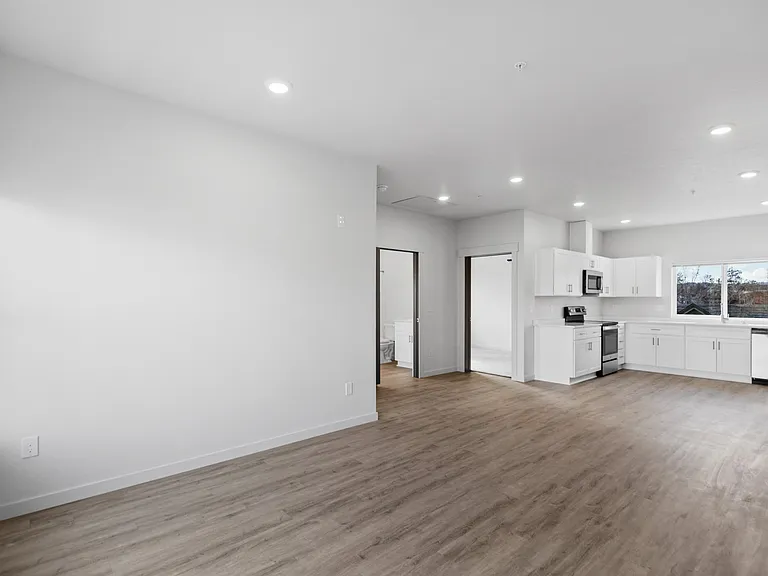 Mallon Apartments — Photo 12