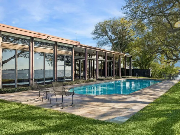 1505 Driftwood Ln, Galveston, TX 77551