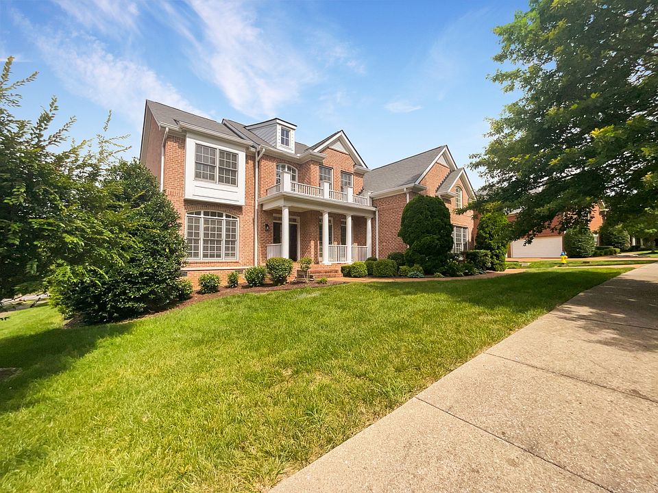 1st image of 454 Beauchamp Cir