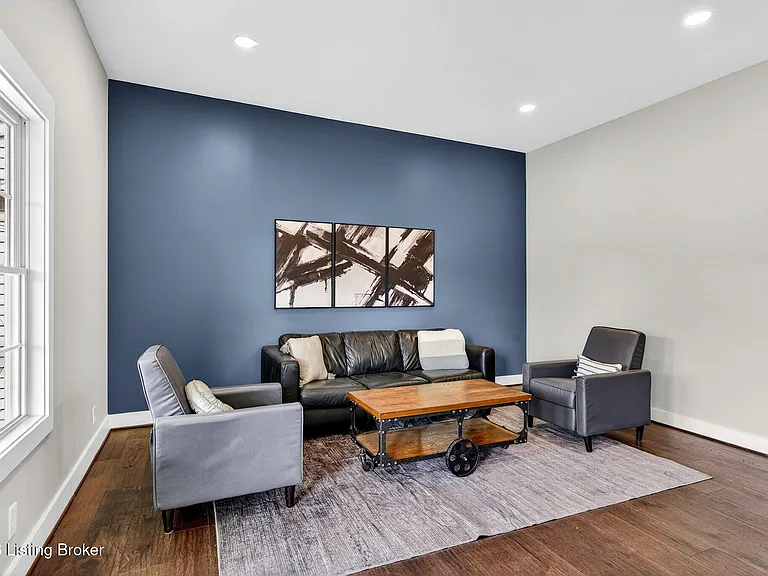 914 Ash St — Photo 13