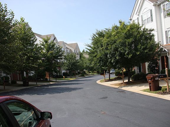 VIEW FACING STREET