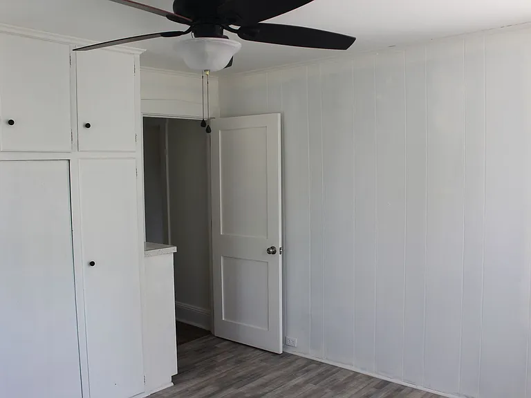 209 W Frederick St — Photo 15