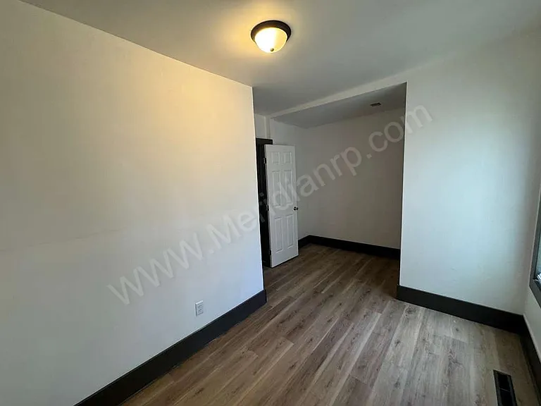 719 S Morgan St — Photo 9