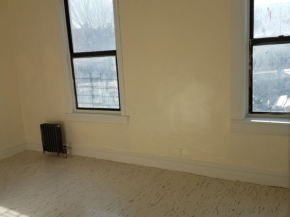 1st image of 481 Eastern Pkwy APT 4A