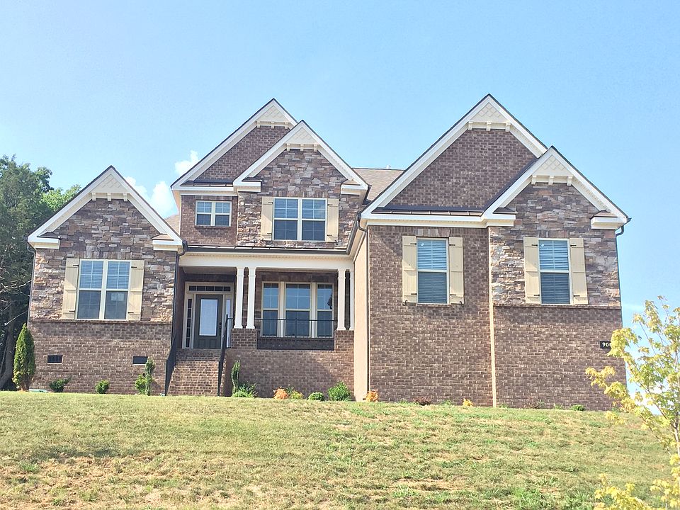 1st image of 900 Los Lomas Way