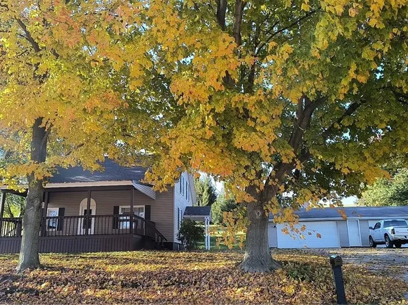 25167 County Road 10, Coshocton, OH 43812