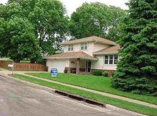 2121 S 163rd Cir, Omaha, NE 68130