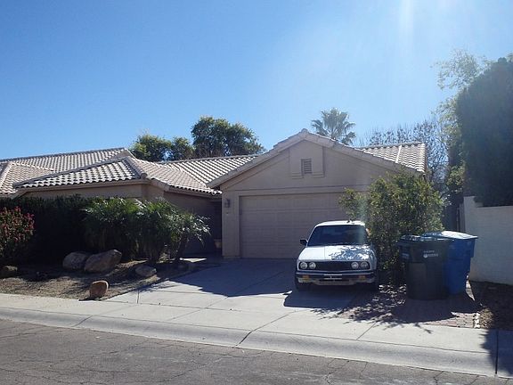 2nd image of 3527 E Rockwood Dr