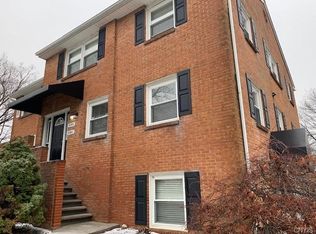 4301 Arlington Cir, Liverpool, NY 13090