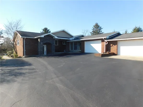 7 Maple St, Smithfield, PA 15478