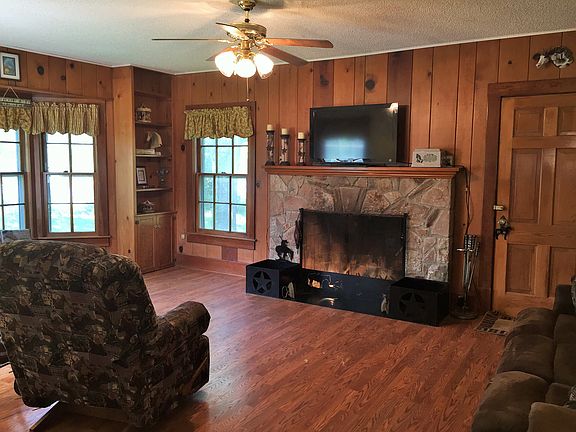 3rd image of 2289 W Highway 290
