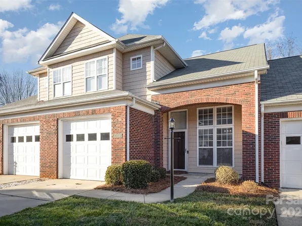 13217 Mint Lake Dr, Matthews, NC 28105