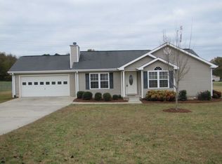 1713 Granite Ln, Statham, GA 30666