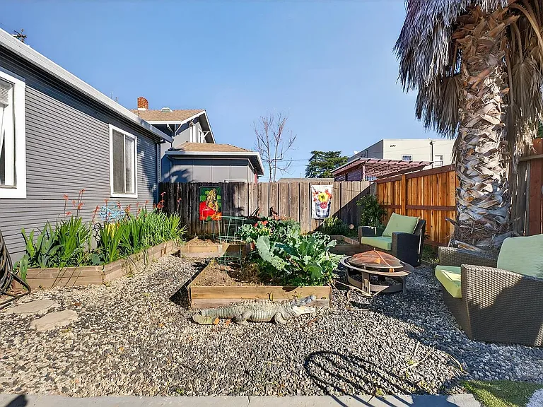 815 Oak St — Photo 24