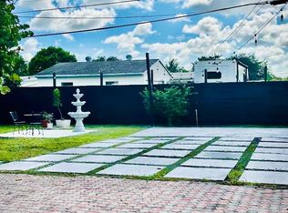 5690 Honeysuckle Dr, West Palm Beach, FL 33415