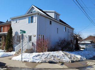 41 Fairview Ave #1, Hamilton, ON L8L 7B5