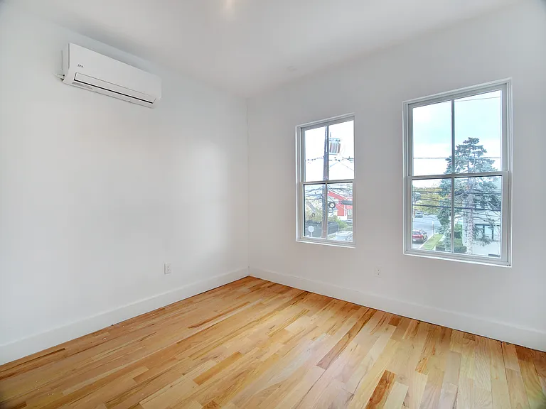 151 Williams Ave #2L — Photo 10