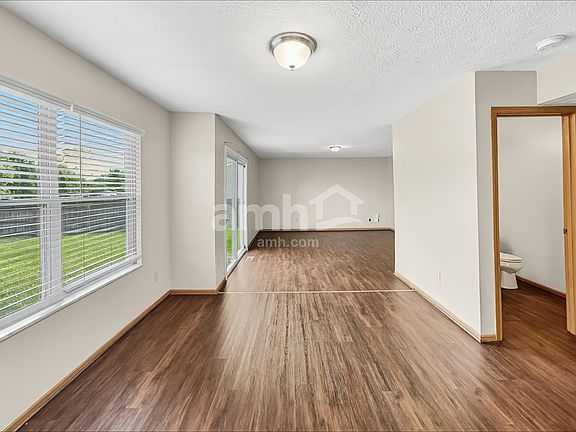 5th image of 1064 Amherst Blvd