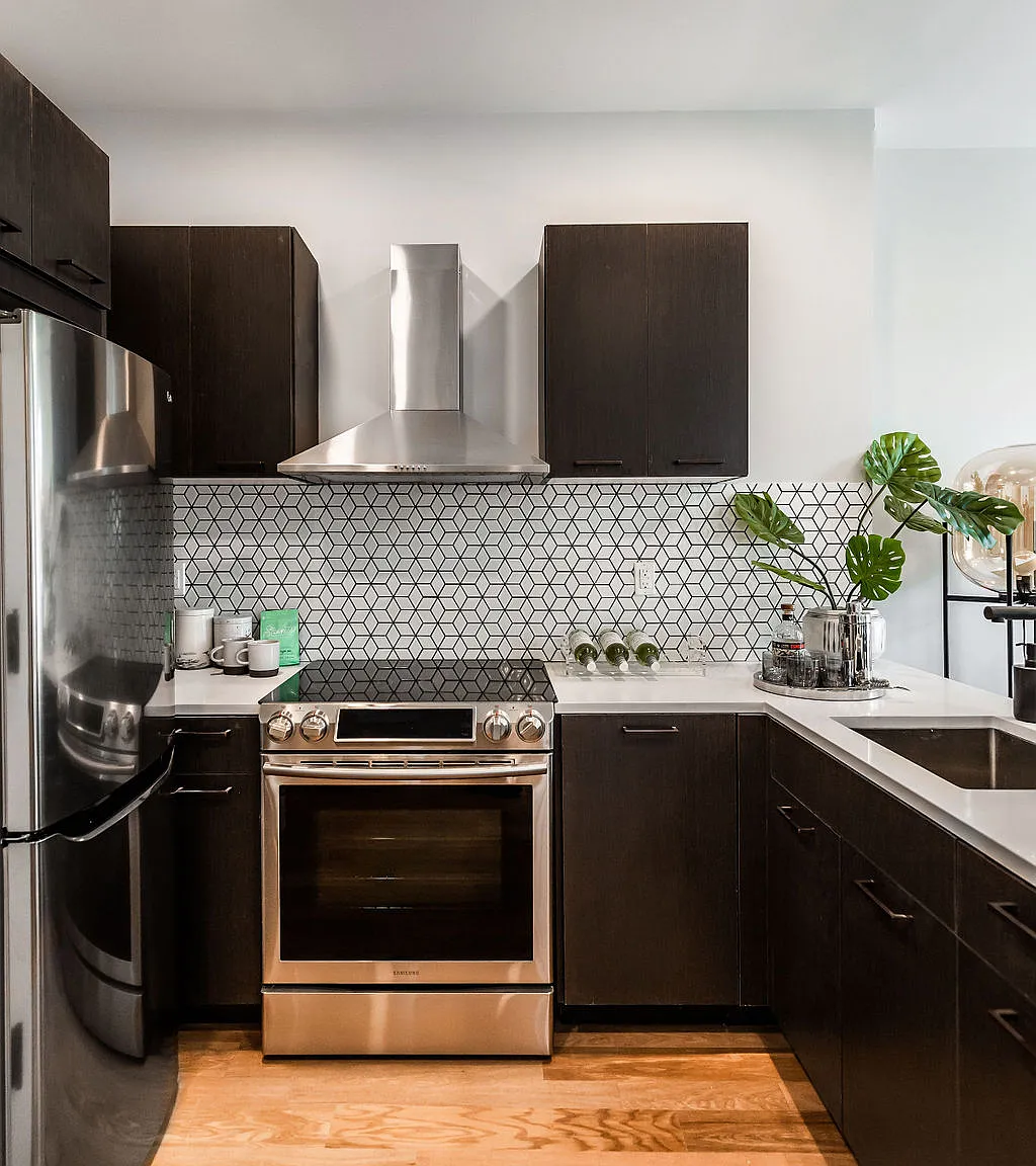 101 East 10th Street — Photo 4