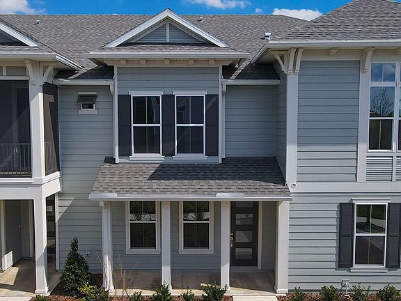 Deleon - 19 Woodworth Lane - WE- Exterior -b