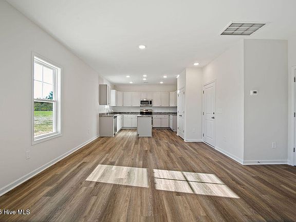 5th image of 363 Ashley Heights Drive