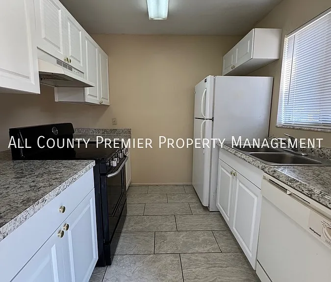 1764 Memphis Ave — Photo 3